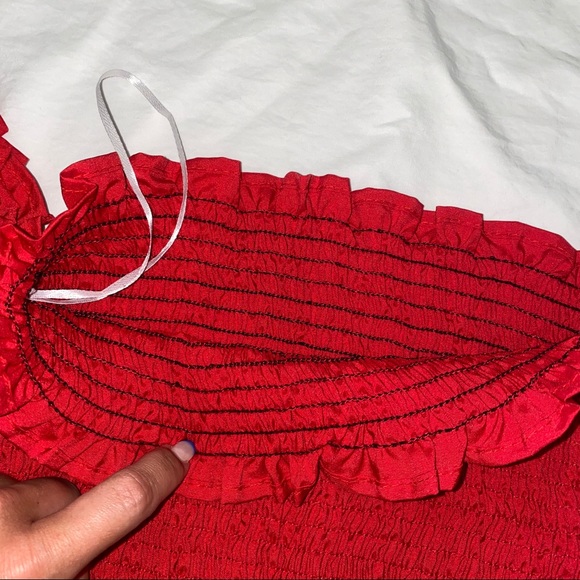 Red Top - Picture 4 of 4